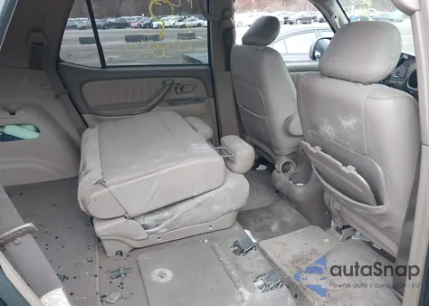 2003 Toyota Sequoia Limited V8 z USA, uszkodzony, nr VIN 5TDBT48A43S148836